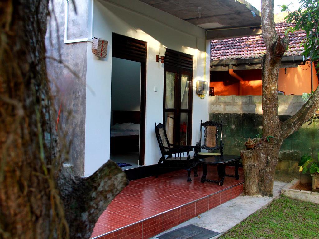 Lotus Villa Mirissa Kültér fotó