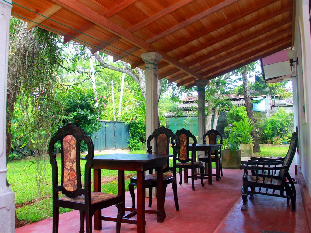 Lotus Villa Mirissa Kültér fotó