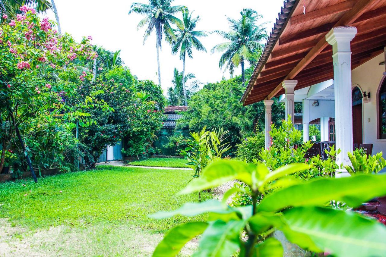 Lotus Villa Mirissa Kültér fotó
