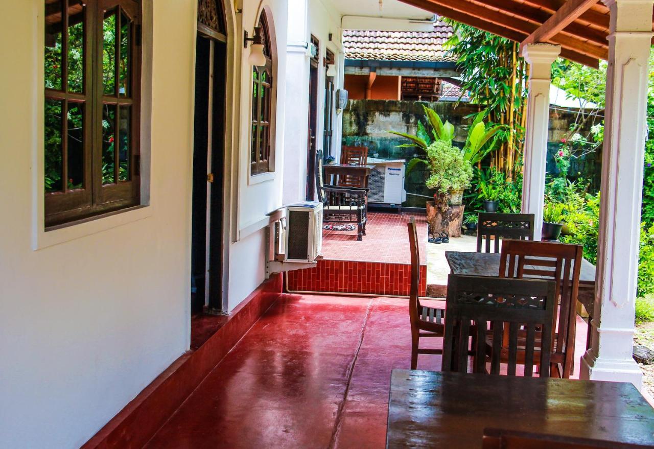 Lotus Villa Mirissa Kültér fotó