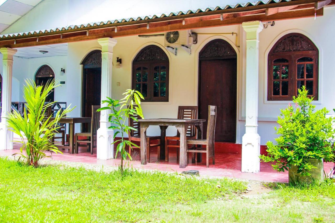 Lotus Villa Mirissa Kültér fotó